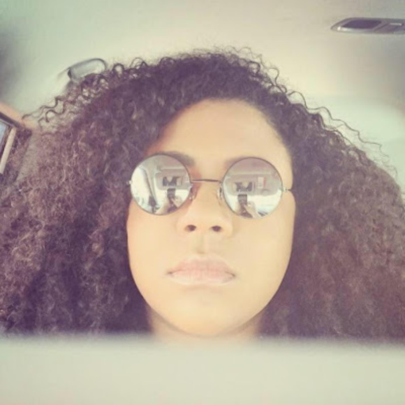 Meet your Posher, Ana giselle - Picture 1 of 1